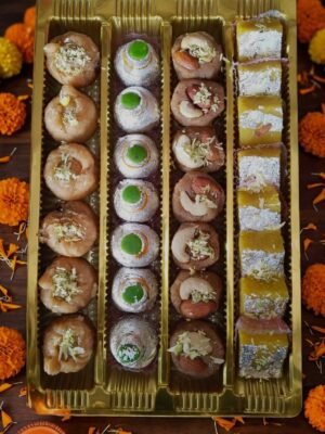 Mix sweets gift box (3+1)